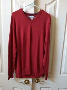 Old Navy V-Neck Sweater